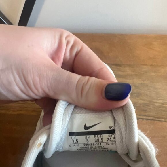 NIKE Air Max Thea in White Size 7.5 - Picture 5 of 5